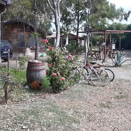 אתר קמפינג Le Casette Camping / Sosta Camper *